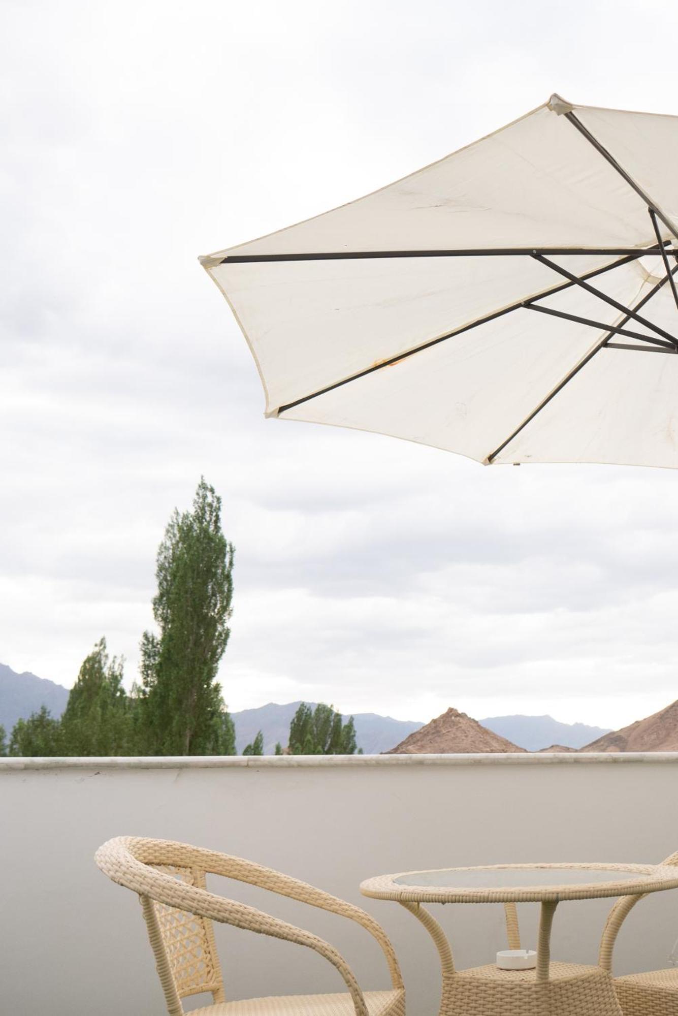 Angkasa Ladakh Resort Leh Kültér fotó