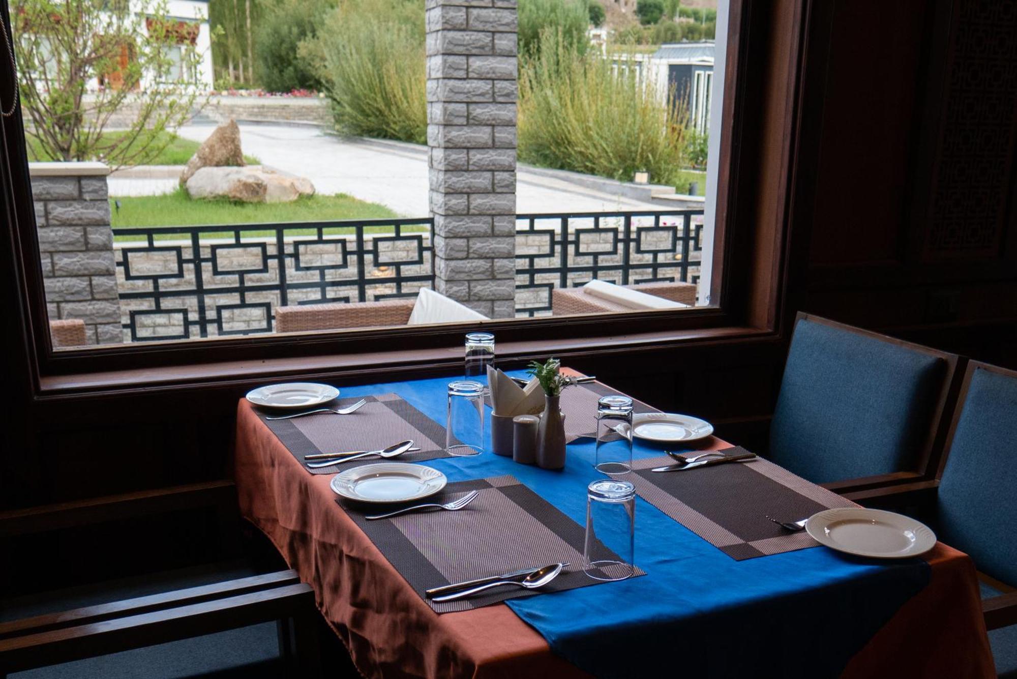 Angkasa Ladakh Resort Leh Kültér fotó